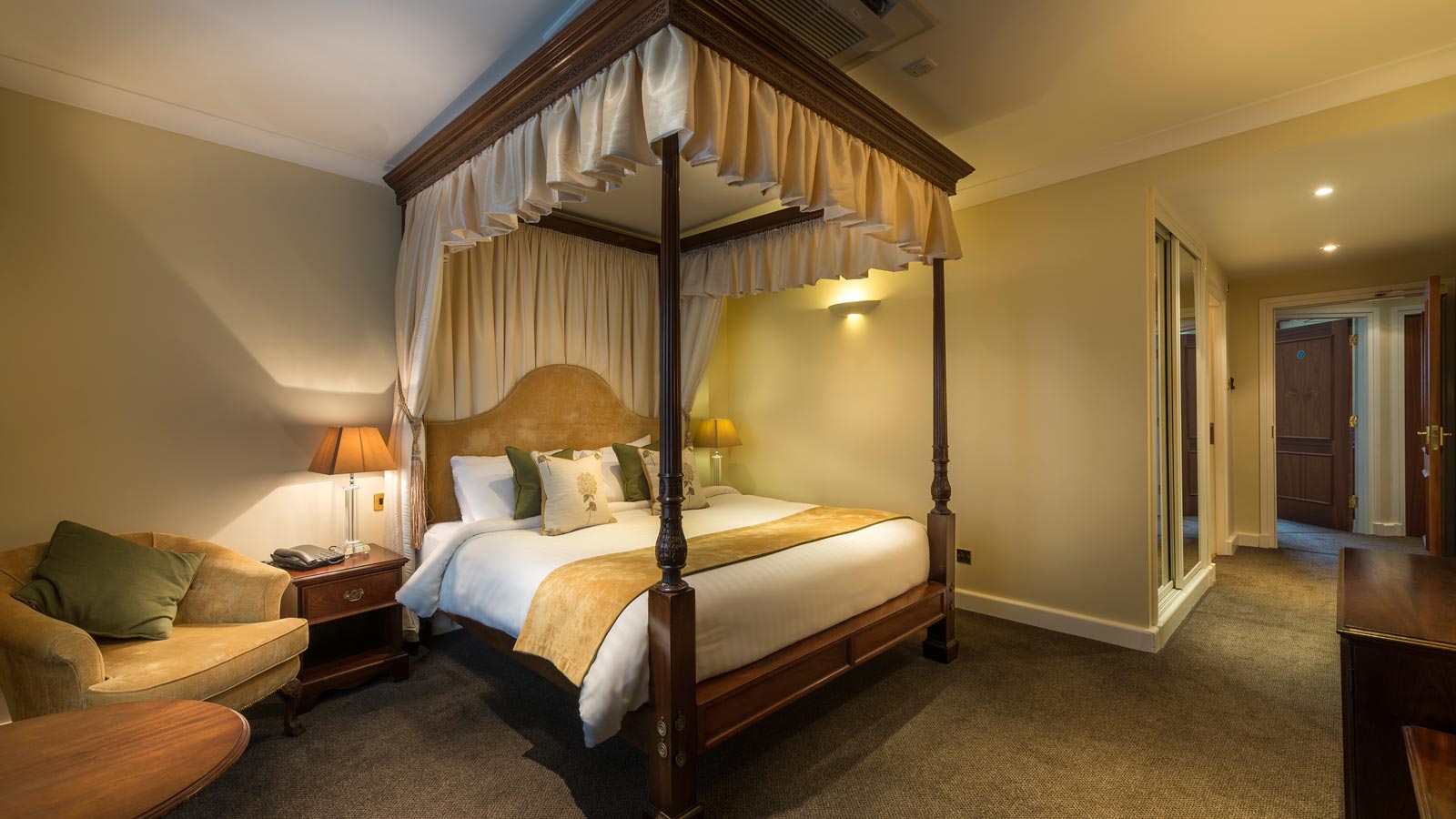 what-is-a-double-bed-in-a-hotel-awesome-facts-to-know-krostrade