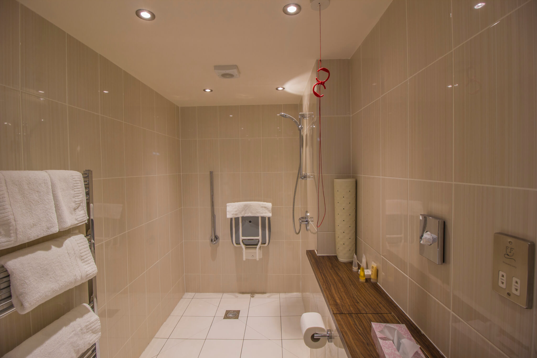 Accessible Double Room Three Swans Hotel Market Harborough Bathroom scaled